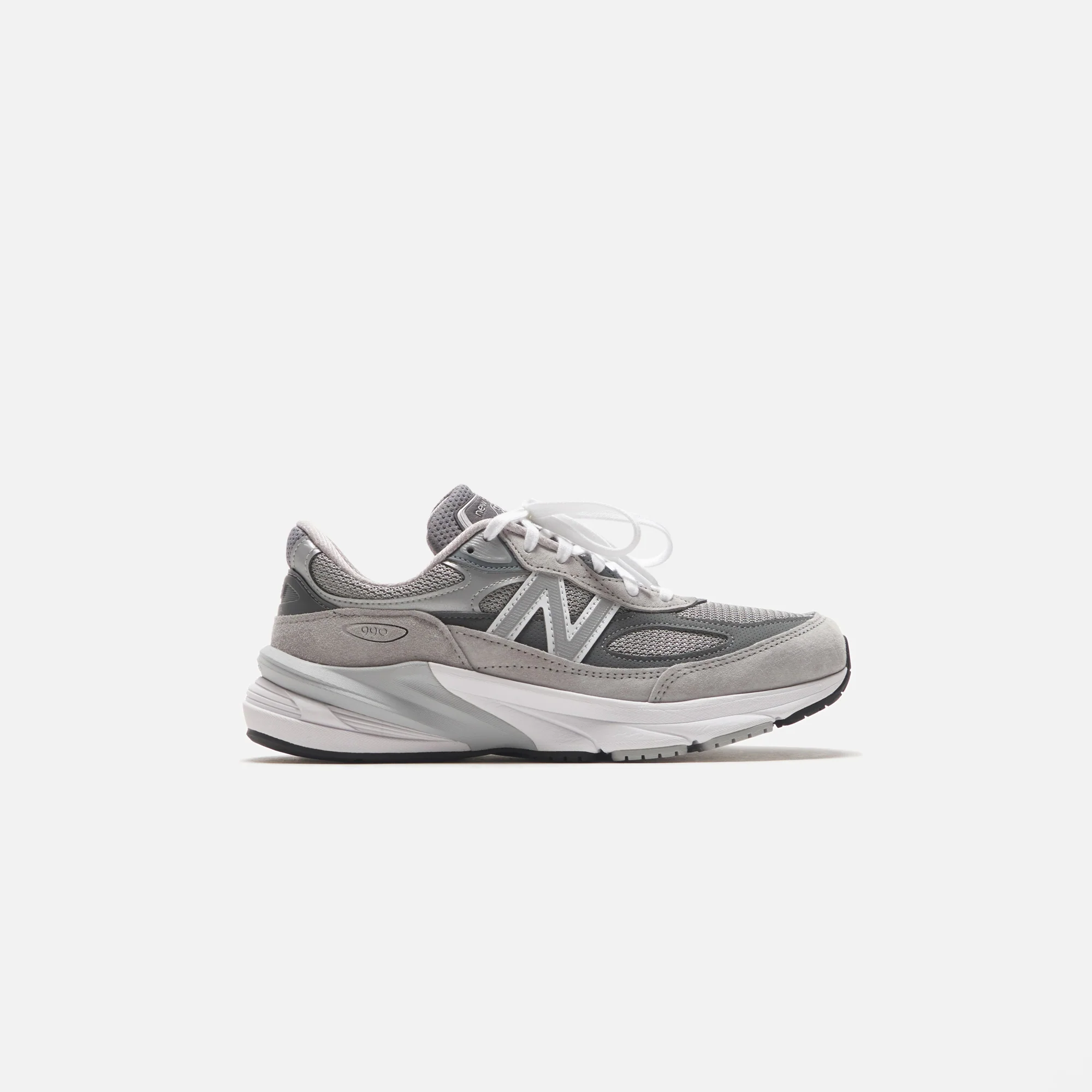 New Balance 990V6
