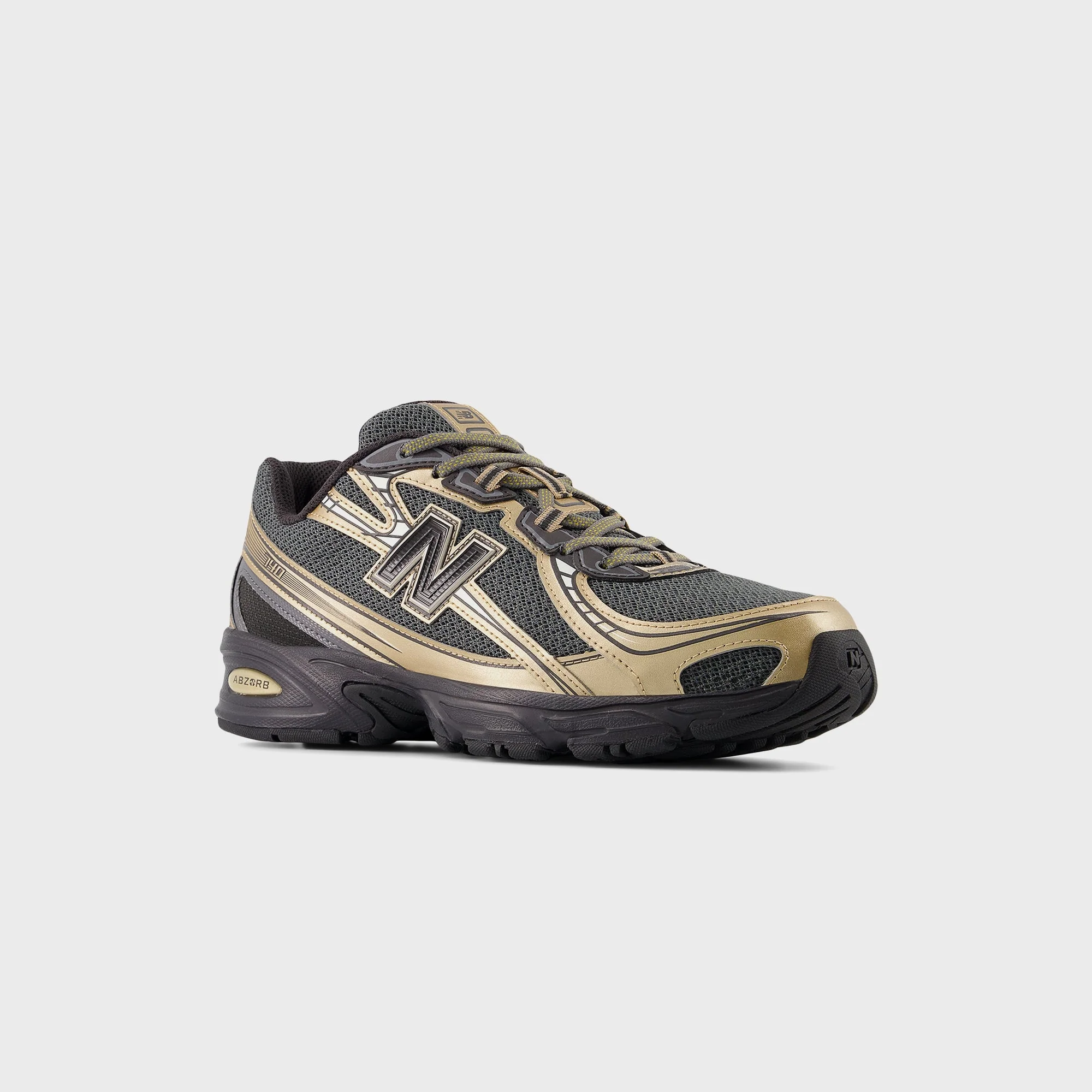 New Balance 740